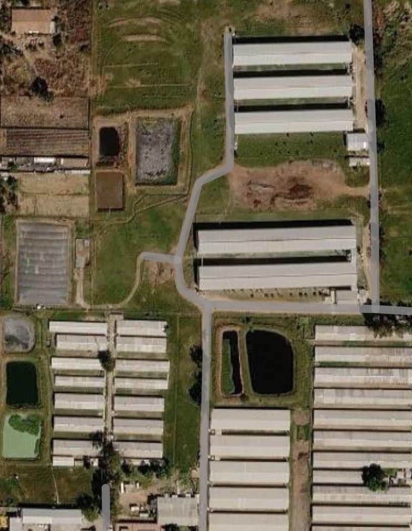 La granja y sus lagunas, desde el aire: de ahí sale el gas.